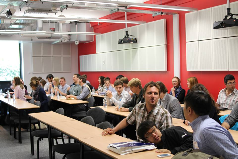 A very well attended workshop on internship possibilities!