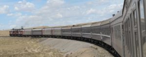 Train-in-the-Gobi-542