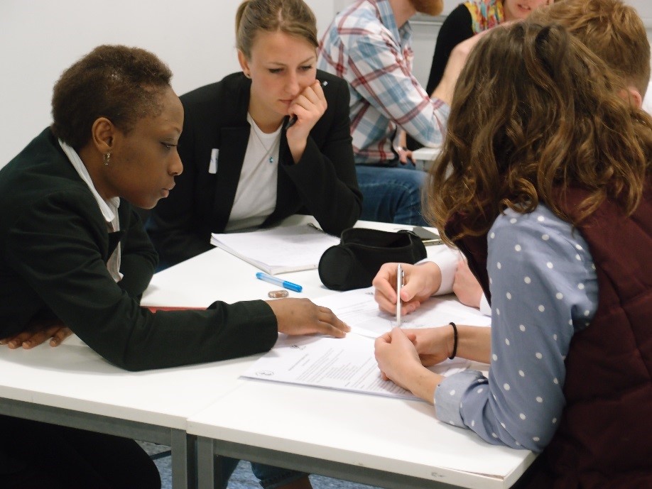 Team work and mentoring is at the heart of Wetskills – participants discuss their projects with experts from the University of Bath and Wessex Water.