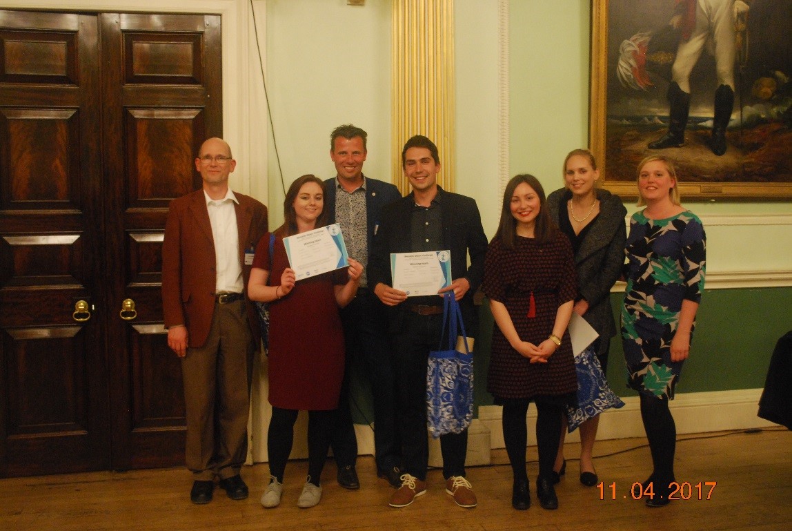 The winning team together with Jan Hofman, Johan Oost, Chrysoula Papacharalampou and Inge Muhlig (from left to right).